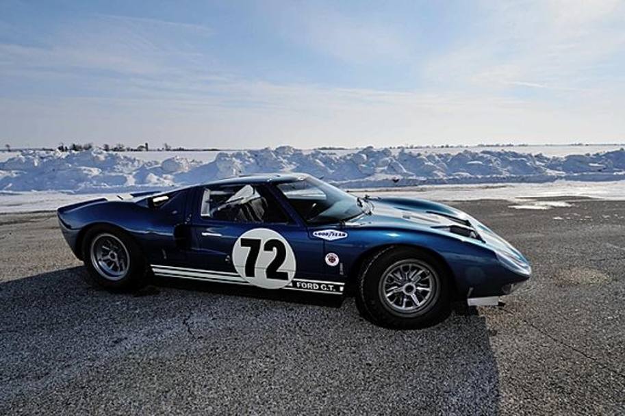 La Ford GT40 che ha partecipato alla 24 Ore di LeMans nel 1964 e venduta per 7 milioni di dollari all&#39;asta di Mecum a Houston, in Texas